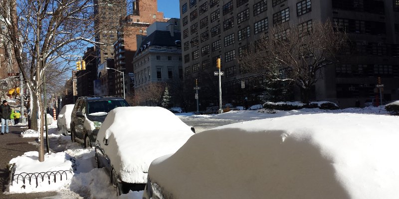 yay..no snow today...lol